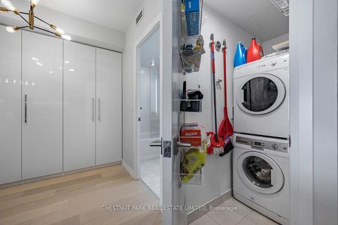 Photo 20 at 304 - 835 St. Clair Avenue W, Wychwood, Toronto