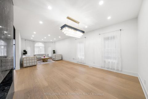 Photo 4 at 72A Oxford Street, Mill Pond, Richmond Hill