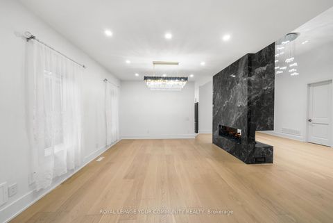 Photo 10 at 72A Oxford Street, Mill Pond, Richmond Hill