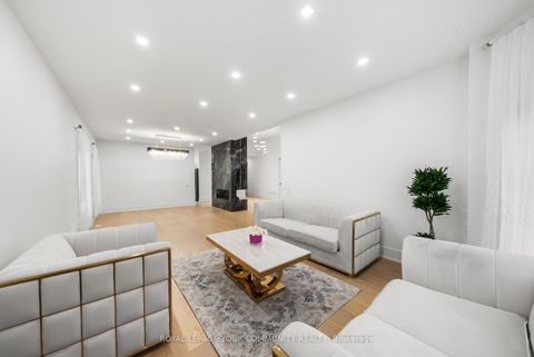 Photo 12 at 72A Oxford Street, Mill Pond, Richmond Hill