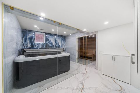 Photo 14 at 72A Oxford Street, Mill Pond, Richmond Hill