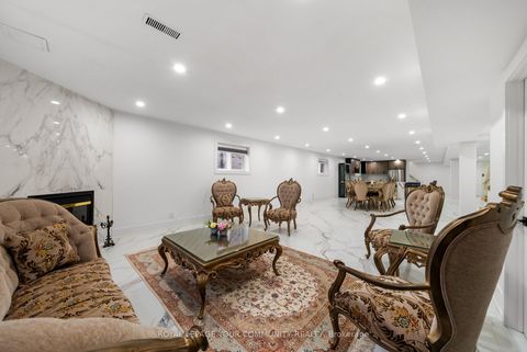 Photo 18 at 72A Oxford Street, Mill Pond, Richmond Hill