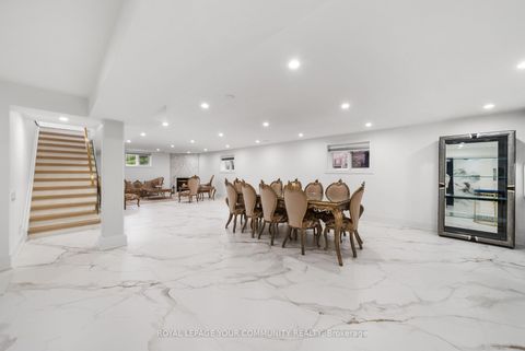 Photo 21 at 72A Oxford Street, Mill Pond, Richmond Hill