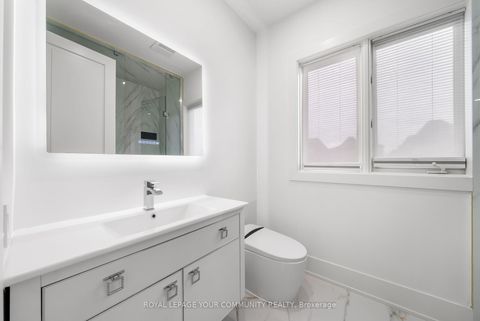 Photo 26 at 72A Oxford Street, Mill Pond, Richmond Hill