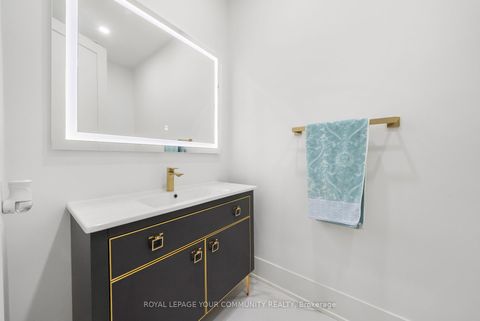 Photo 37 at 72A Oxford Street, Mill Pond, Richmond Hill