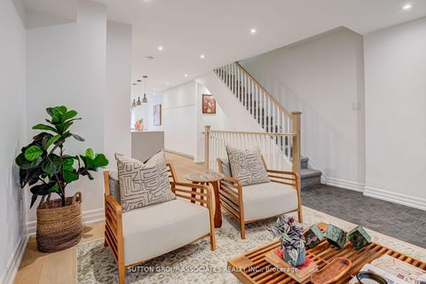 Photo 7 at 466 Montrose Avenue, Little Italy, Toronto