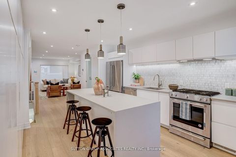 Photo 8 at 466 Montrose Avenue, Little Italy, Toronto