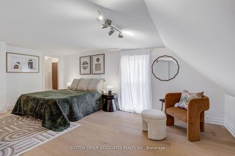 Photo 27 at 466 Montrose Avenue, Little Italy, Toronto