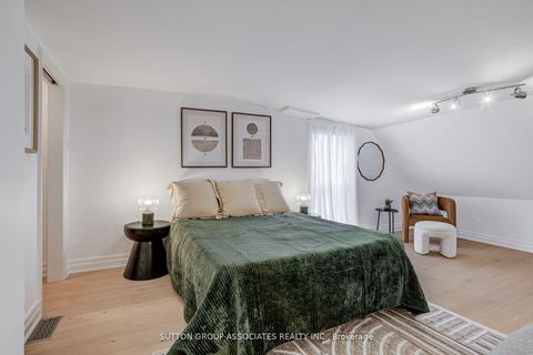 Photo 28 at 466 Montrose Avenue, Little Italy, Toronto