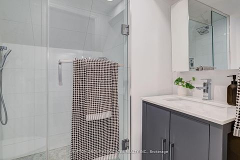 Photo 29 at 466 Montrose Avenue, Little Italy, Toronto