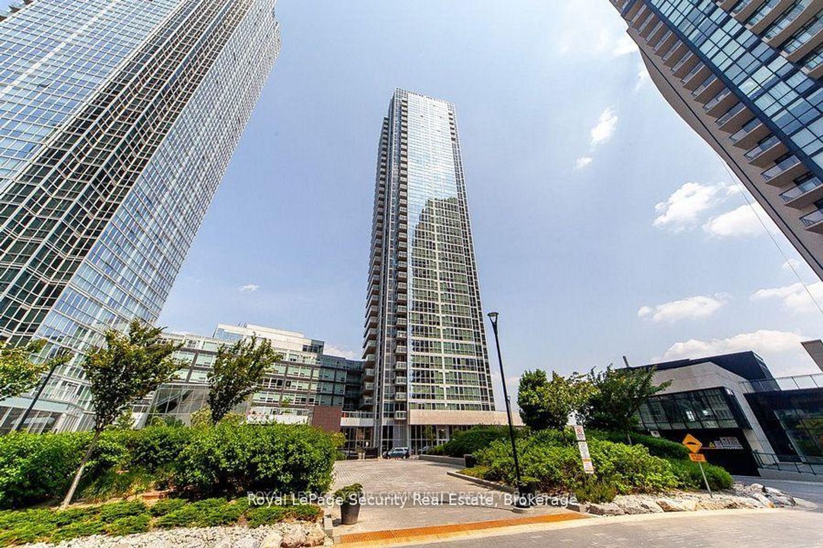 1103 - 2908 Highway 7 Road, Concord, Vaughan photo 7