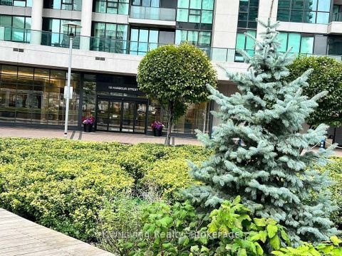 Photo 2 at 4405 - 16 Harbour Street, Waterfront Communities C1, Toronto