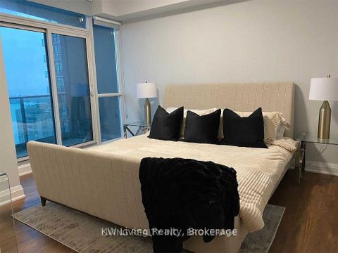 Photo 7 at 4405 - 16 Harbour Street, Waterfront Communities C1, Toronto