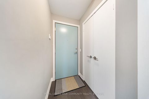 Photo 5 at 1602 - 30 Nelson Street, Waterfront Communities C1, Toronto