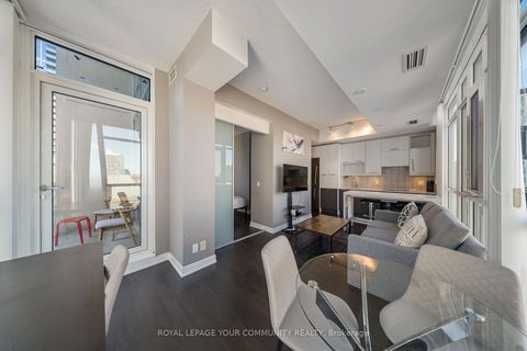 Photo 17 at 1602 - 30 Nelson Street, Waterfront Communities C1, Toronto