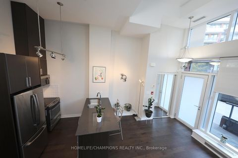Photo 3 at Th10 - 20 Bruyeres Mews, Waterfront Communities C1, Toronto
