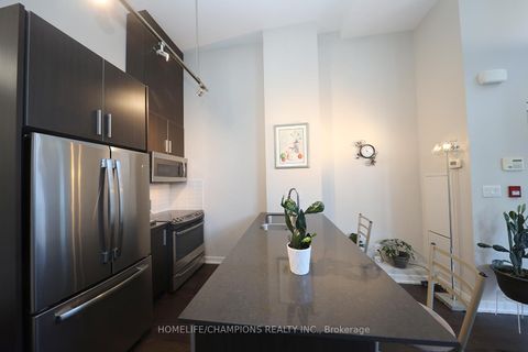 Photo 10 at Th10 - 20 Bruyeres Mews, Waterfront Communities C1, Toronto