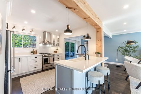 Photo 7 at 32 Bledlow Manor Drive, Guildwood, Toronto