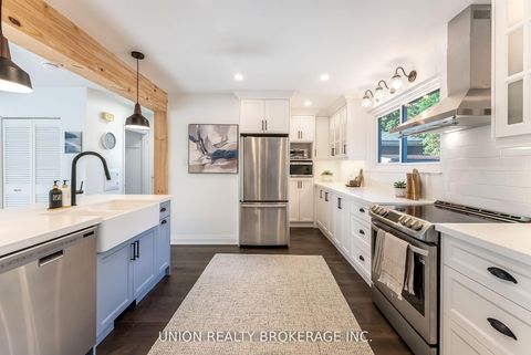 Photo 8 at 32 Bledlow Manor Drive, Guildwood, Toronto