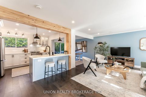 Photo 11 at 32 Bledlow Manor Drive, Guildwood, Toronto