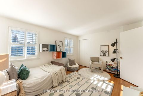 Photo 19 at 32 Bledlow Manor Drive, Guildwood, Toronto