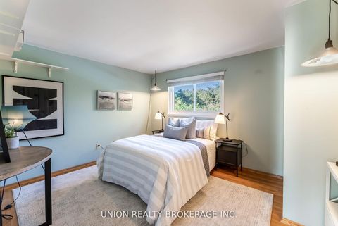 Photo 21 at 32 Bledlow Manor Drive, Guildwood, Toronto