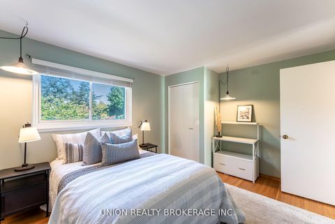 Photo 22 at 32 Bledlow Manor Drive, Guildwood, Toronto