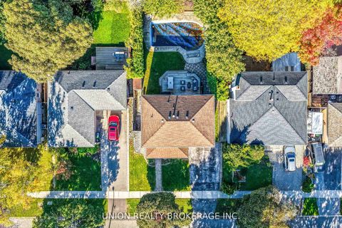 Photo 32 at 32 Bledlow Manor Drive, Guildwood, Toronto