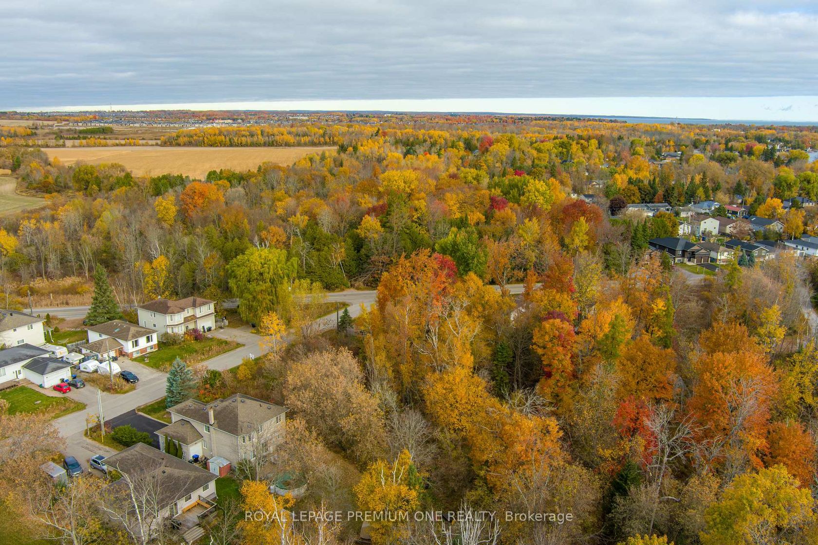 909C Willow Street, Lefroy, Innisfil photo 1