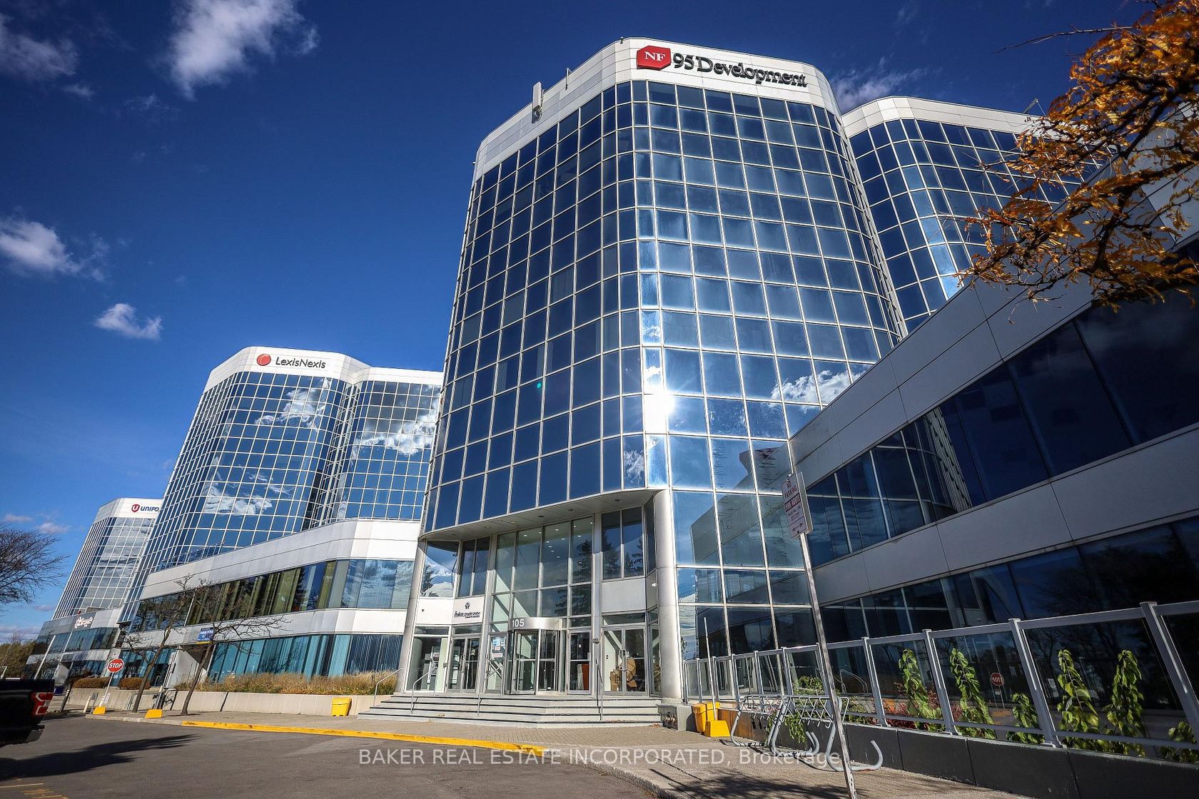 111-113 - 105 Gordon Baker Road, Hillcrest Village, Toronto photo number 2