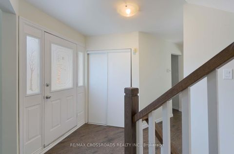 Photo 5 at 17 Brownridge Crescent, Clairville, Toronto