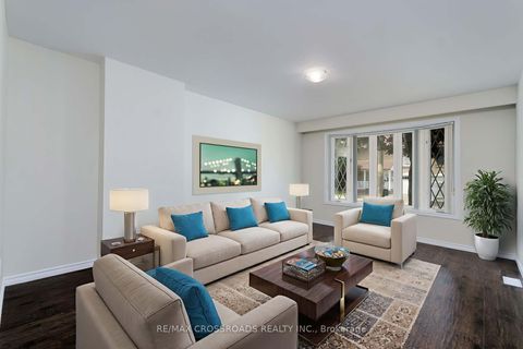 Photo 7 at 17 Brownridge Crescent, Clairville, Toronto