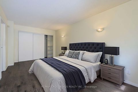 Photo 17 at 17 Brownridge Crescent, Clairville, Toronto