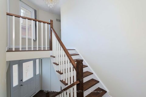 Photo 21 at 17 Brownridge Crescent, Clairville, Toronto