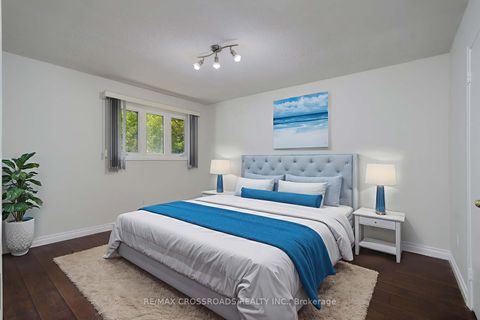 Photo 22 at 17 Brownridge Crescent, Clairville, Toronto