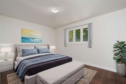 Photo 25 at 17 Brownridge Crescent, Clairville, Toronto