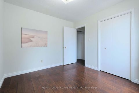 Photo 28 at 17 Brownridge Crescent, Clairville, Toronto