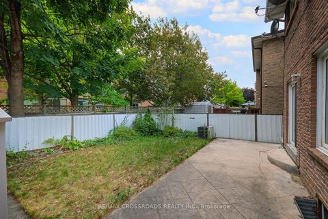 Photo 38 at 17 Brownridge Crescent, Clairville, Toronto