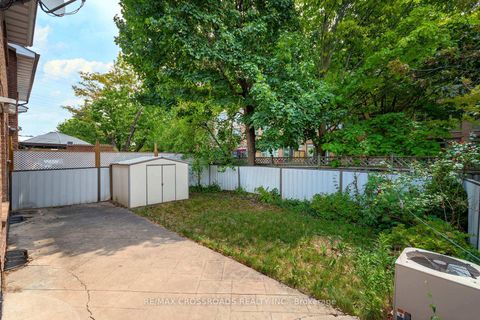 Photo 42 at 17 Brownridge Crescent, Clairville, Toronto