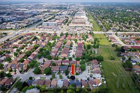 Photo 46 at 17 Brownridge Crescent, Clairville, Toronto