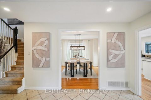 Photo 8 at 1173 Bridlewood Trail, GA Glen Abbey, Oakville