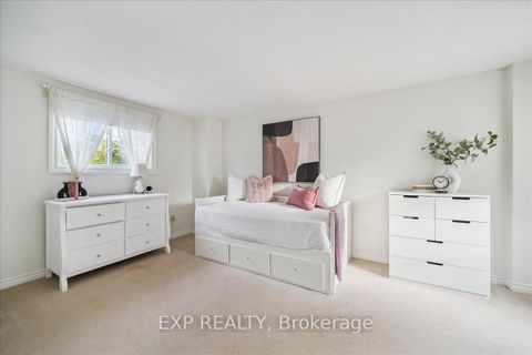 Photo 23 at 1173 Bridlewood Trail, GA Glen Abbey, Oakville