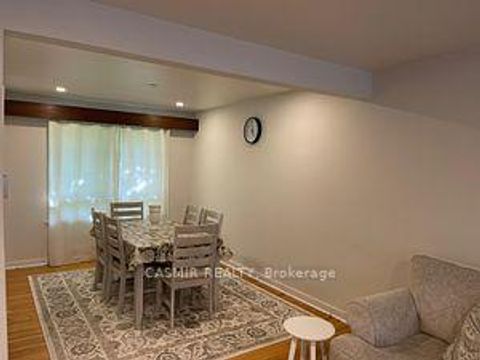 Photo 6 at 31 ORLON Crescent, South Richvale, Richmond Hill