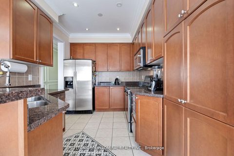 Photo 5 at 11 Thistle Avenue, Jefferson, Richmond Hill