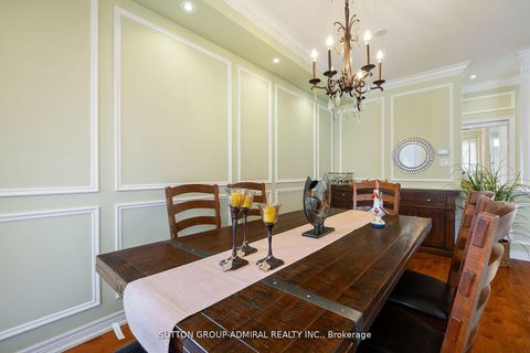 Photo 10 at 11 Thistle Avenue, Jefferson, Richmond Hill