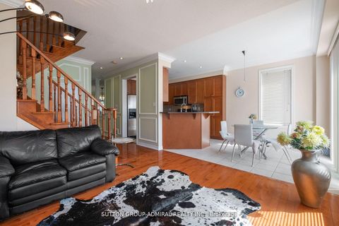 Photo 16 at 11 Thistle Avenue, Jefferson, Richmond Hill