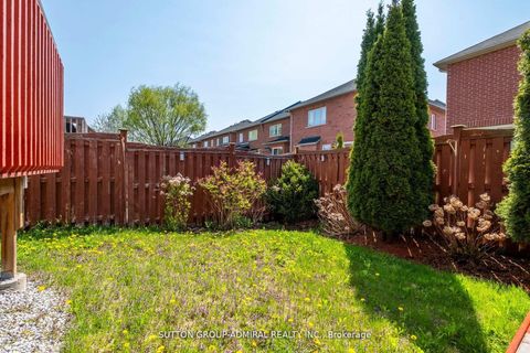 Photo 38 at 11 Thistle Avenue, Jefferson, Richmond Hill