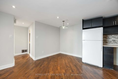Photo 10 at 1603 - 330 Dixon Road, The Westway, Toronto