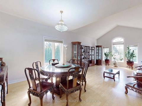 Photo 6 at 2 Snively Street, Oak Ridges Lake Wilcox, Richmond Hill