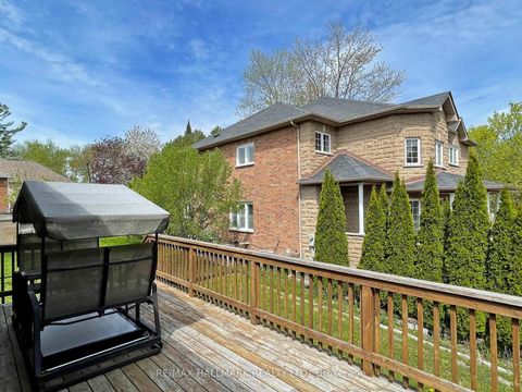 Photo 11 at 2 Snively Street, Oak Ridges Lake Wilcox, Richmond Hill